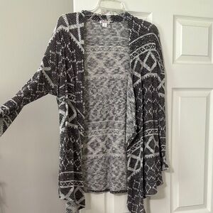 Geometric Patterned Black and Gray Sweater